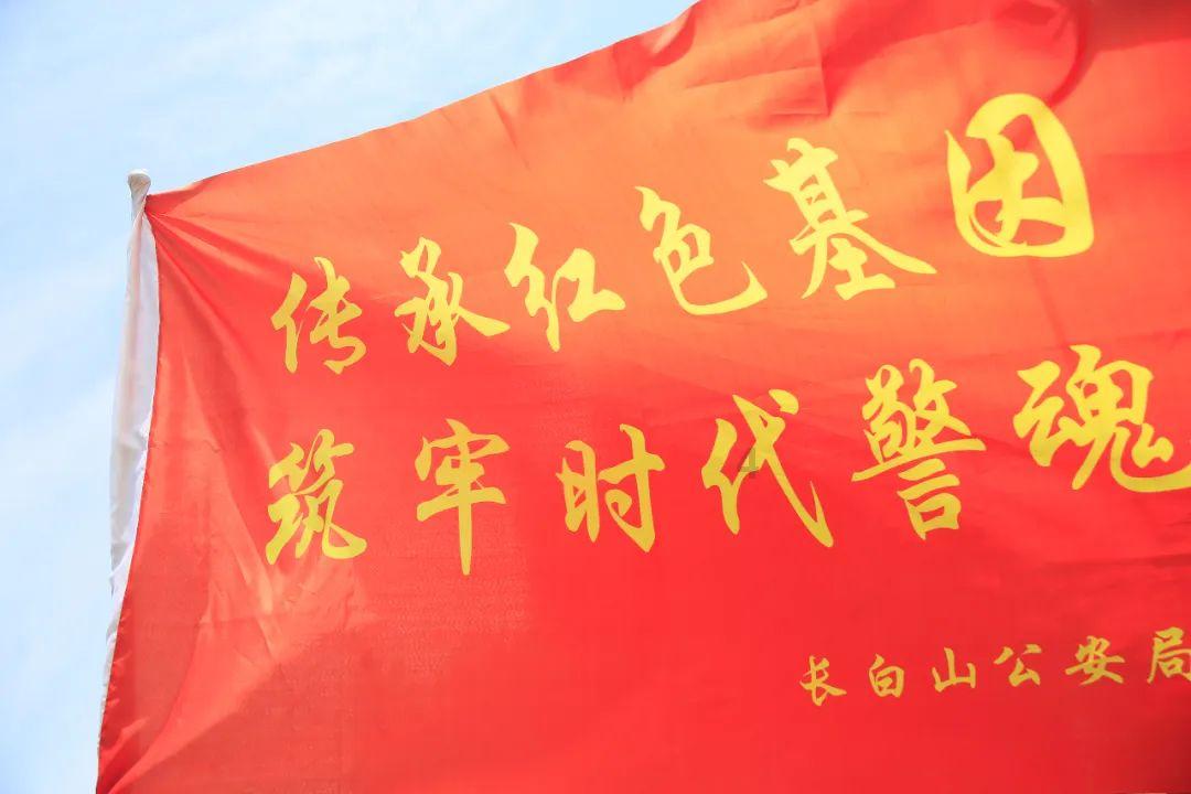每体:哈维宣布离任让伯格瓦尔有些疑虑,但他仍相信巴萨的计划