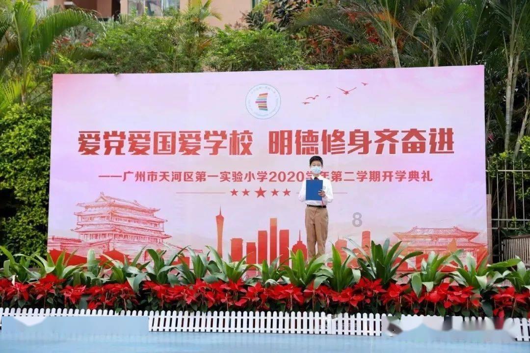 工人要是敢这样装木门，马上让他拆了重装，装不好一分钱都别给