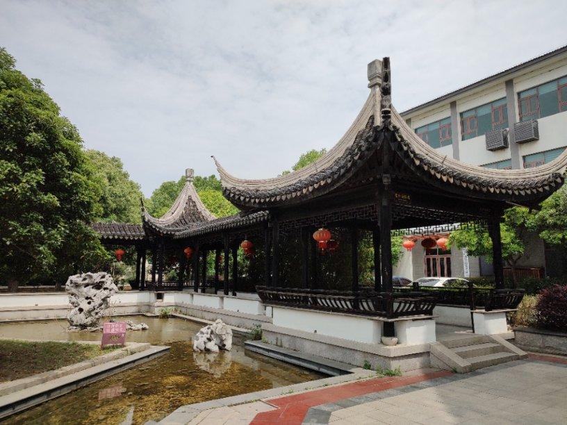 罗马仕七千猫30000充电宝两个小时充到百分之六十正常吗？游戏画面