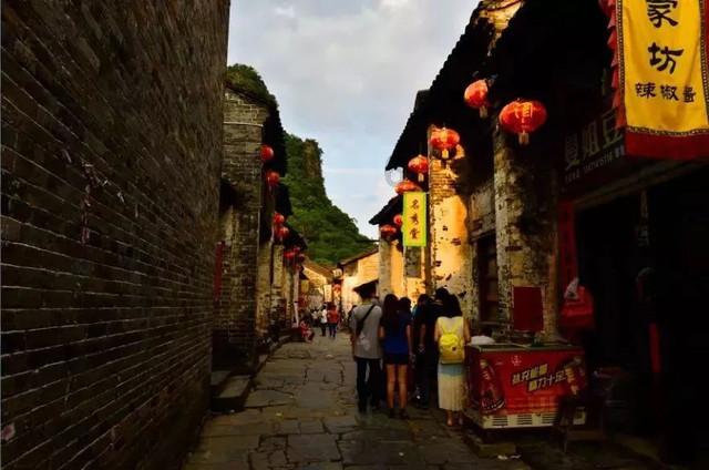 德罗西：四后卫可以让更多进攻球员出场，迪巴拉就像托蒂很难替代